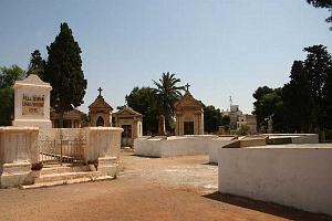 ORAN 2008 CIMETIERE DE TAMASHOUET 107 Ensembleossuaires1